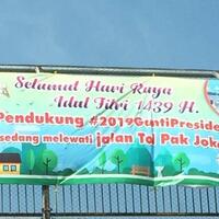 ramai-spanduk--jalan-tol-pak-jokowi--pks-itu-tolnya-rakyat