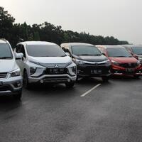 adu-irit-6-mobil-low-mpv-siapa-juaranya