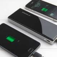 cara-menghemat-baterai-smartphone-selama-perjalanan-mudik