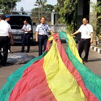 bandara-adisutjipto-temukan-balon-udara-pakai-gas-melon