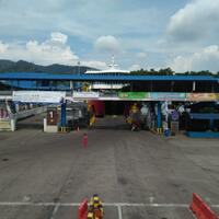 anak-krakatau-semburkan-awan-pekat-setinggi-100-meter