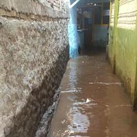 banjir-landa-kampung-melayu-subuh-tadi
