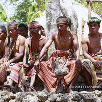 duka-dan-luka-di-bawah-pelangi