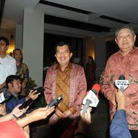 wapres-jk-dan-sby-tak-bicara-politik