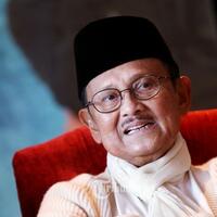 bj-habibie-ulang-tahun-warga-jakarta-ingin-tiru-kisah-cintanya