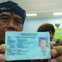 sudah-diakui-mk-status-penghayat-kepercayaan-belum-tercantum-di-e-ktp