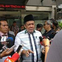 relawan-jokowi-laporkan-fahri-hamzah-ke-polda-jawa-timur