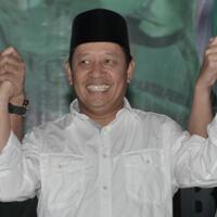 kpk-minta-cagub-maluku-ahmad-hidayat-bersikap-kooperatif