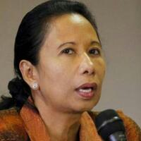 menteri-rini-akui-pernah-disuruh-fotocopy-dan-bikin-kopi-untuk-bos-bos