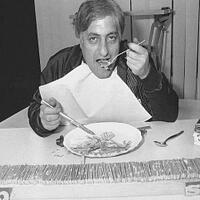 5-orang-paling-aneh-di-dunia-nomor-5-bikin-melongo-banget