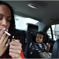 2-ibu-di-rusia-berkelahi-akibat-rokok