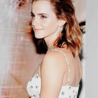 selebriti-cantik-dan-pemain-timnas-jepang-18