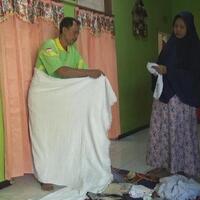 demi-haji-pasutri-penjual-es-tebu-beli-kangkung-rp-500-cukup