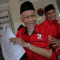 di-balik-pendiri-pks-berpaling-ke-pdip