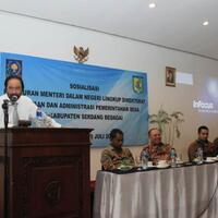 surya-paloh-pembangunan-desa-butuh-peran-media