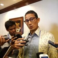 jelang-asian-games-kali-item-ditutupi-kain-dan-tanaman-hias