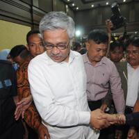 hukuman-nur-alam-diperberat-jadi-15-tahun-penjara