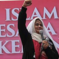 mobil-dibakar-neno-kita-tak-takut-negara-harus-diselamatkan