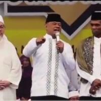 berdiri-di-sisi-ustaz-abdul-somad-gatot-nurmantyo-urat-takut-saya-sudah-habis