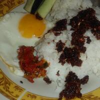 bertahan-hidup-ala-anak-kost-nasi-telor--mateng-sambel-serundeng