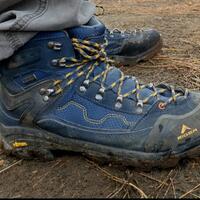 diskusi-umum-sepatu-trekking