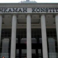 mk-diminta-hati-hati-putuskan-permohonan-uji-materi-uu