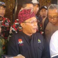 ceramah-di-semarang-ustaz-abdul-somad-diminta-nyanyi-indonesia-raya
