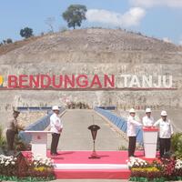 jokowi-resmikan-bendungan-tanju-di-dompu