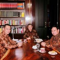 foto-sby-dan-prabowo-serta-ahy-pakai-baju-sama--netizen--bangkitlah-macan-asia