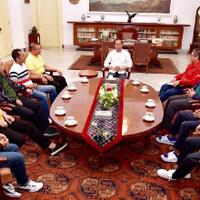 jokowi-minta-sekjen-koalisi-rumuskan-timses