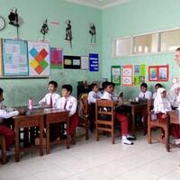 sd-plus-al-kautsar-datangkan-guru-dari-spanyol-belajar-makin-asik