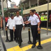 anies-senang-dipuji-jokowi