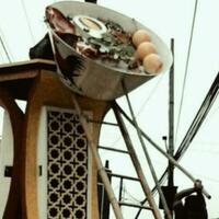 mengungkap-maksud-tersembunyi-mangkuk-dengan-logo-ayam-jago