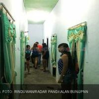 pentolan-demokrat-usul-psk-dan-pelanggan-diarak-tanpa-busana