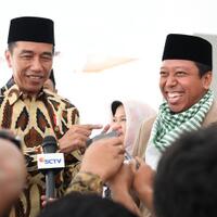 sindir-oposisi-rommy-nyari-presiden-apa-nyari-kardus