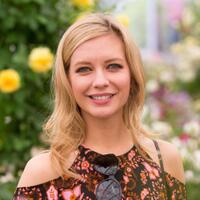 rachel-riley-si-cantik-yang-pandai-berhitung