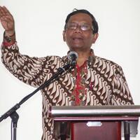 mahfud-md-memaklumi-jokowi