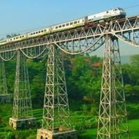 8-jalur-kereta-api-ekstrem-pemandangan-surga-yang-buat-merinding