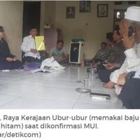 raja-kerajaan-ubur-ubur-seorang-wanita-tolak-disebut-aliran-sesat