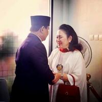 suryo-prabowo-unggah-foto-kemesraan-prabowo-dan-titiek-soeharto-warganet-baper