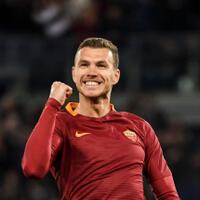 edin-dzeko-penyerang-maut-andalan-as-roma