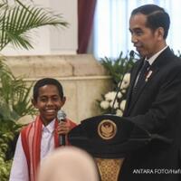 joni-bertemu-jokowi-minta-rumah-sampai-diajak-jalan-jalan-ke-dufan