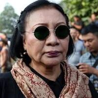 jokowi-naik-motor-di-pembukaan-asian-games-2018-ratna-sarumpaet-aku-kehabisan-kata2