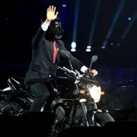 jokowi-presiden-disuruh-akrobat-seperti-itu-ya-gila-bro