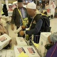 terungkap-begini-pembagian-zamzam--ganti-presiden--di-jeddah