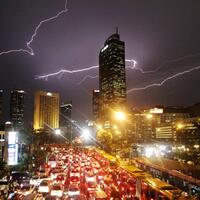 hujan-disertai-petir-diprediksi-guyur-jakarta