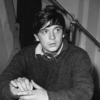 menjadi-rebutan-para-model-fotografer-ini-tak-kalah-rupawan-dari-subjek-fotonya