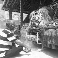 kesenian-dan-mistis-di-indonesia