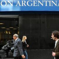 krisis-argentina-depresiasi-peso-hingga--trauma--bantuan-imf