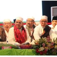 viral-habib-syech-menolak-salaman-dan-pelukan-prabowo-eh-masih-nyosor-aja